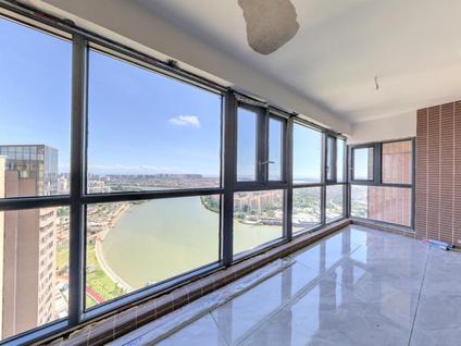 海口滨江海岸4室2厅184.09平高楼层/共31层