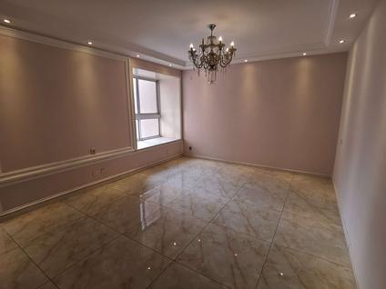 北京龙源湖国际广场3室2厅85平低楼层/共17层