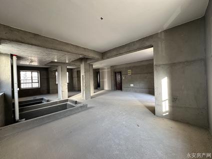 北京御景华府4室2厅117.5平低楼层/共11层