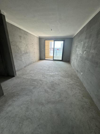 北京佳源荣御府(二期)3室2厅135平中楼层/共33层