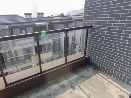 北京万科蓝山4室2厅240平低楼层/共3层