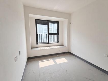 北京大华梧桐院4室2厅139平中楼层/共8层