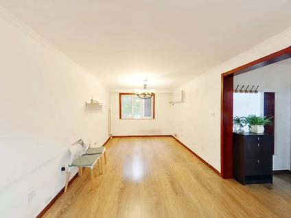 北京合顺家园3室1厅89.66平低楼层/共8层