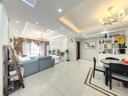 北京友邦玫瑰公馆4室2厅122.04平低楼层/共32层