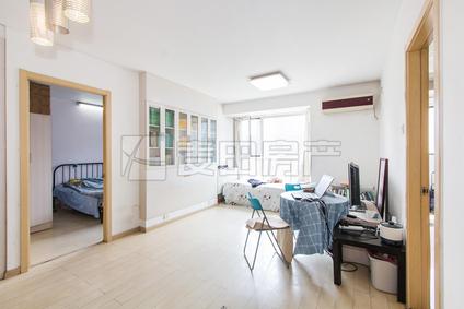 北京嘉铭桐城(D区)1室1厅66平中楼层/共15层