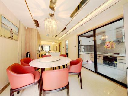 成都保利两河森林3室2厅169.96平低楼层/共3层