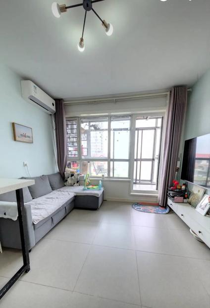 北京外滩香格里拉2室2厅68平低楼层/共27层