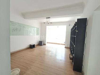 北京鑫苑(别墅)5室2厅215平低楼层/共1层