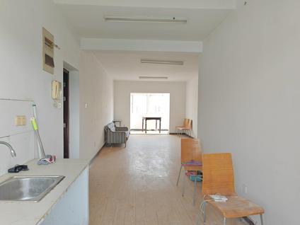 扬州西湖花园4室2厅93.13平高楼层/共5层