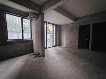 江门海伦湾(二期)5室2厅235平中楼层/共4层