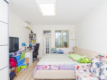 北京双安青年公寓1室1厅42.12平低楼层/共17层