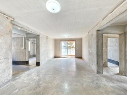 北京新城佳苑3室2厅121.17平低楼层/共18层