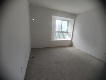 南阳港岛幸福里3室2厅134平中楼层/共24层