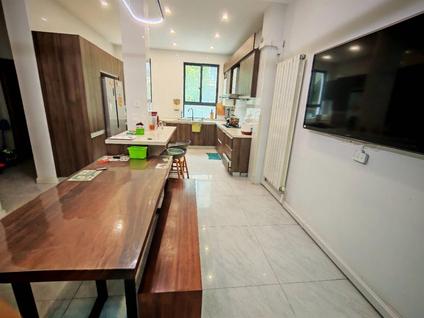 北京郁金蓝湾(别墅)4室2厅296平低楼层/共3层