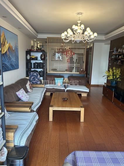 北京昆明广场中央(A区)4室2厅142平高楼层/共33层