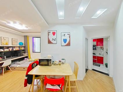 南京天元瑞沨名苑2室1厅57.49平中楼层/共18层