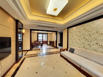 北京远洋风景3室2厅135.83平中楼层/共18层