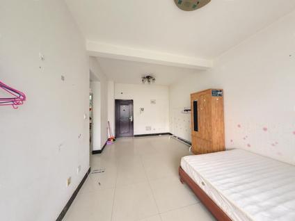 昆明华龙人家1室1厅41平中楼层/共18层