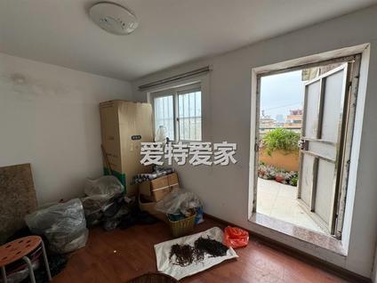 北京新港清华苑4室4厅116.57平高楼层/共6层