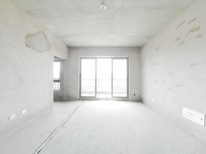 新乡宝龙世家4室2厅116.53平高楼层/共18层