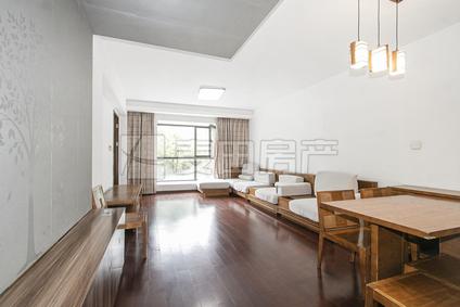 北京融华世家3室2厅136.1平低楼层/共18层