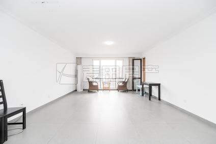 北京天秀花园(古月园)4室2厅195.73平中楼层/共6层