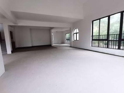 北京星湖名郡兰瑰雅6室2厅598平低楼层/共3层