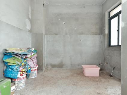 湛江南国豪苑4室2厅225平中楼层/共32层