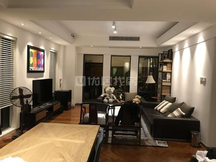 北京华景商厦1室1厅81平低楼层/共9层