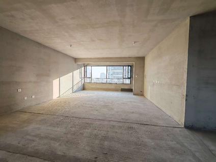 北京中鼎麒麟瑞3室2厅130平中楼层/共18层