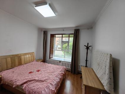 北京金座豪庭3室2厅163平低楼层/共33层