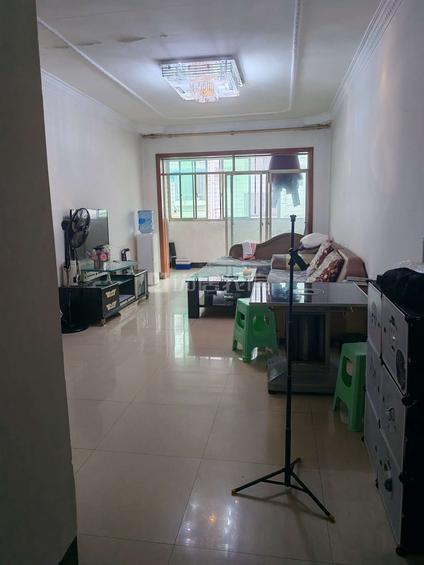 遵义金山小区3室1厅85.84平中楼层/共8层