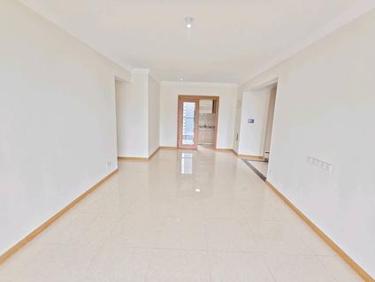 北京保利中央公园(二期中韵)4室2厅120平高楼层/共33层