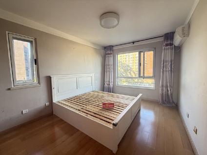 北京金隅万科城(二期)2室2厅83.04平低楼层/共28层