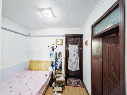 北京利农庄路31号院1室1厅45平高楼层/共5层