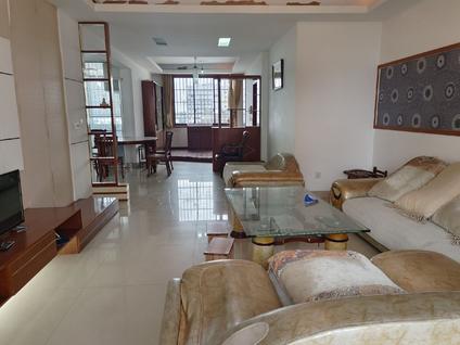 北京金钻广场小区3室2厅140平中楼层/共15层