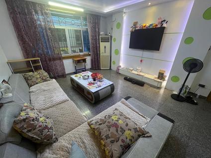 北京华泰小区4室2厅122.34平中楼层/共5层