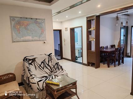 北京行管局宿舍4室2厅125平低楼层/共6层