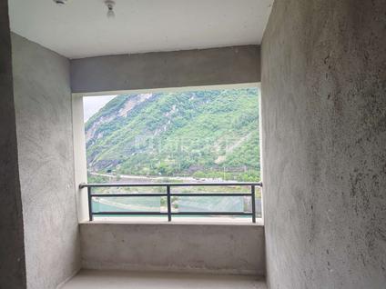重庆乌江门4室2厅127平中楼层/共33层