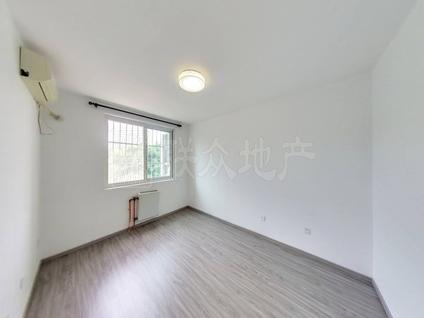 北京兴海家园(日苑)1室1厅60.3平中楼层/共6层