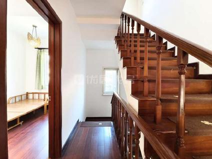 北京慧谷根园4室2厅262平低楼层/共1层