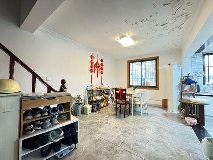 无锡景南苑小区4室2厅129.85平低楼层/共7层