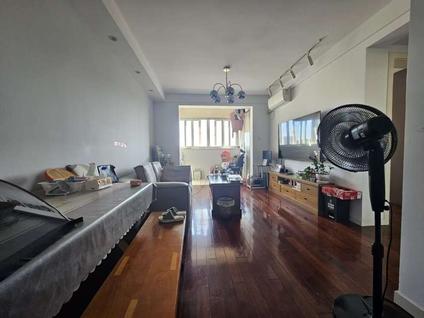 上海泰德福苑1室1厅62平中楼层/共17层