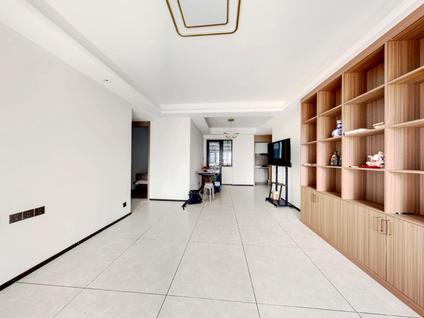 北京华润中心(三期)4室2厅138.4平中楼层/共22层