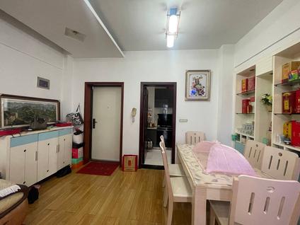 北京新纪元大厦2室2厅83平中楼层/共18层
