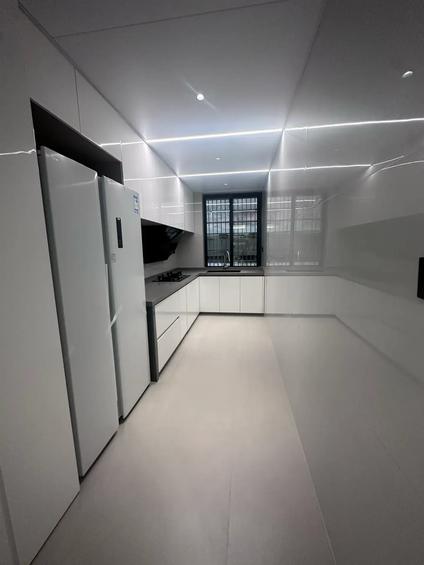 北京城北公寓4室2厅152平低楼层/共7层