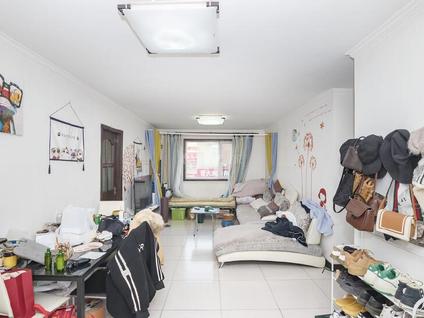 北京梨园小镇1室1厅63.86平低楼层/共14层