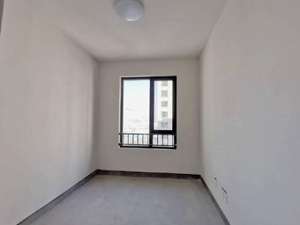 济南绿地IFC中央公馆B4地块4室2厅168平中楼层/共17层