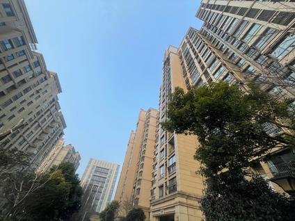 泰州嘉和幸福里3室2厅140平高楼层/共18层