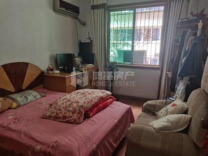 南昌金星住宅3室2厅102平低楼层/共7层